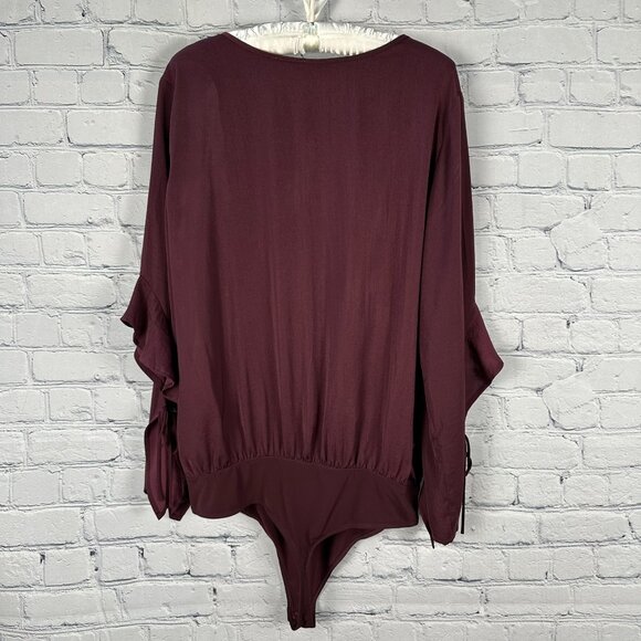 Express Ruffled Flare Sleeve Key Hole Detail Bodysuit Blouse, Size Large,‎ Plum - Picture 5 of 9